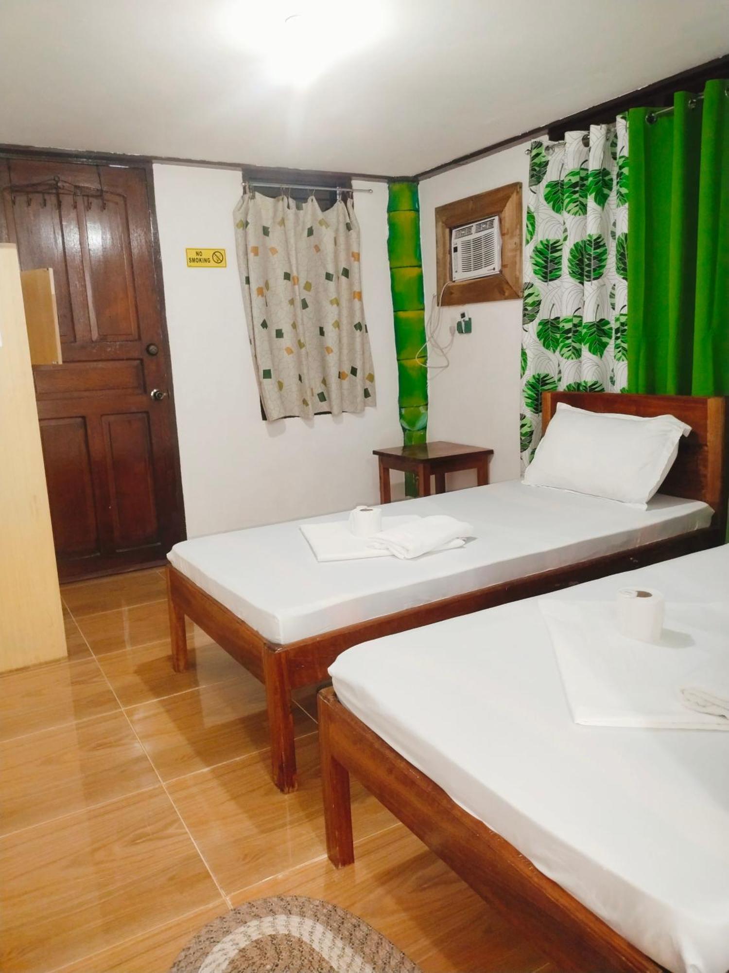 Ziah's Homestay *